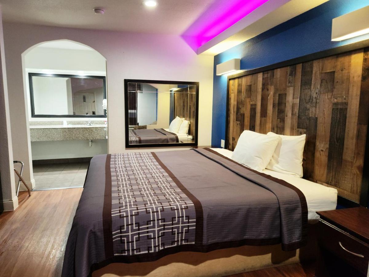 Express Inn Томбал Экстерьер фото