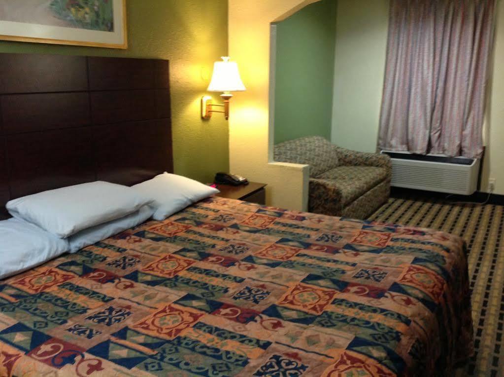 Express Inn Томбал Экстерьер фото
